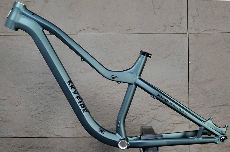 Rangka Sepeda Aluminium Racetr - Mountain Biking Uk ulasan dan harga